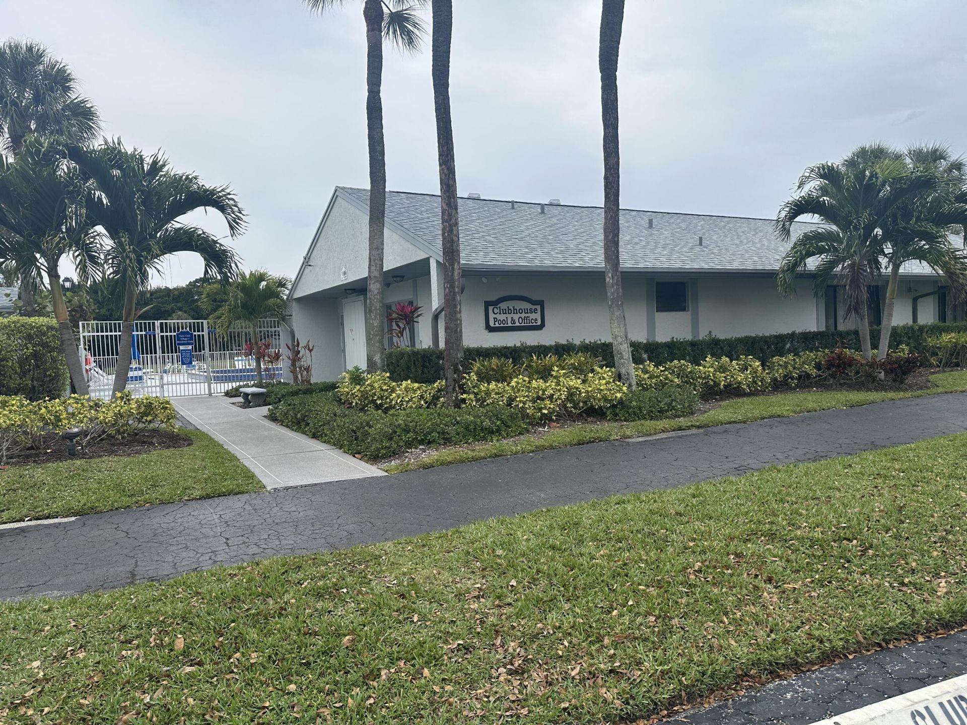 1005 Green Pine Blvd H-2, West Palm Beach, FL 33409 Photo