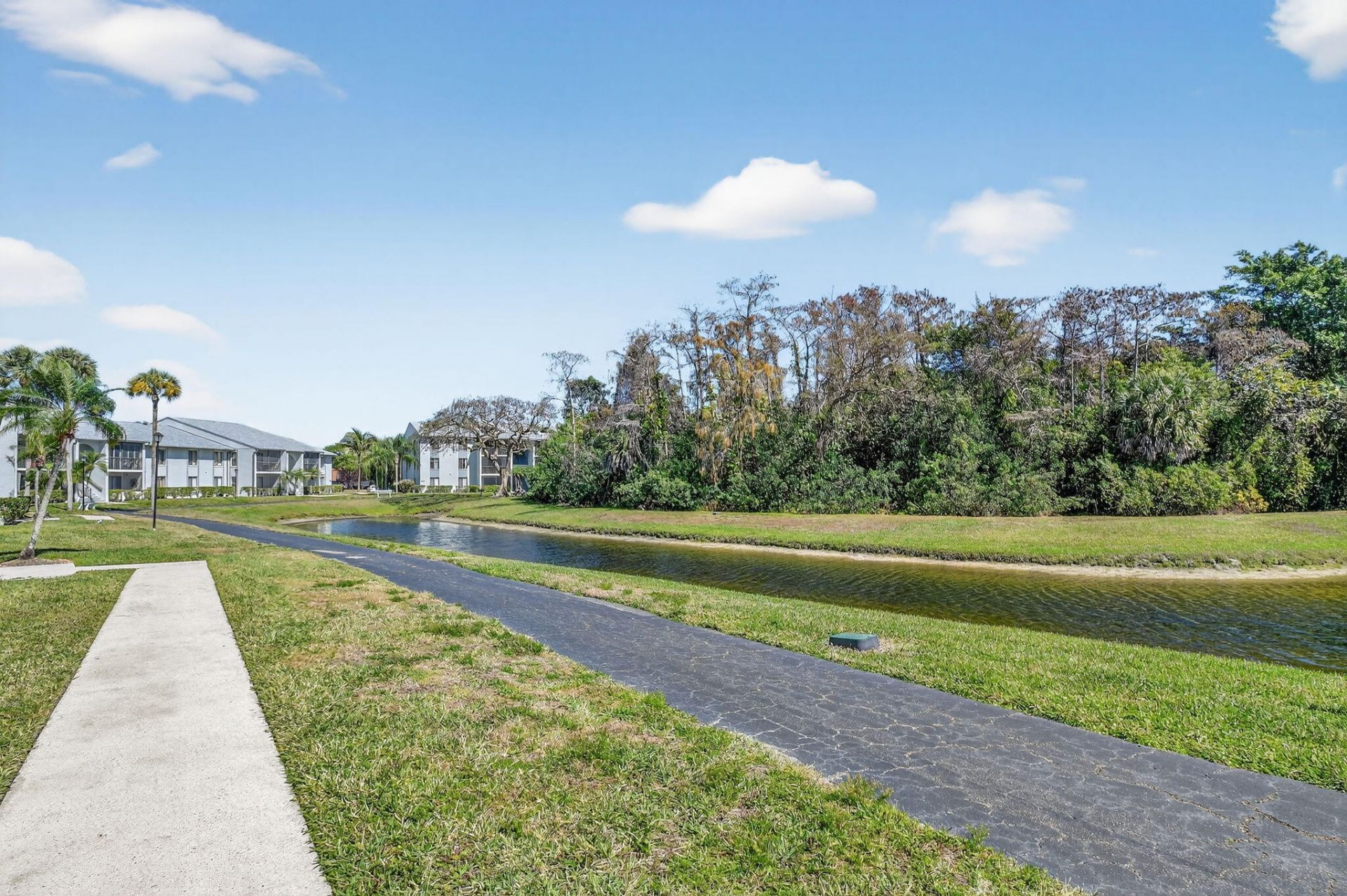 1005 Green Pine Blvd H-2, West Palm Beach, FL 33409 Photo