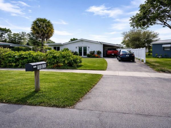 1381 W 1st Street, Riviera Beach, FL 33404