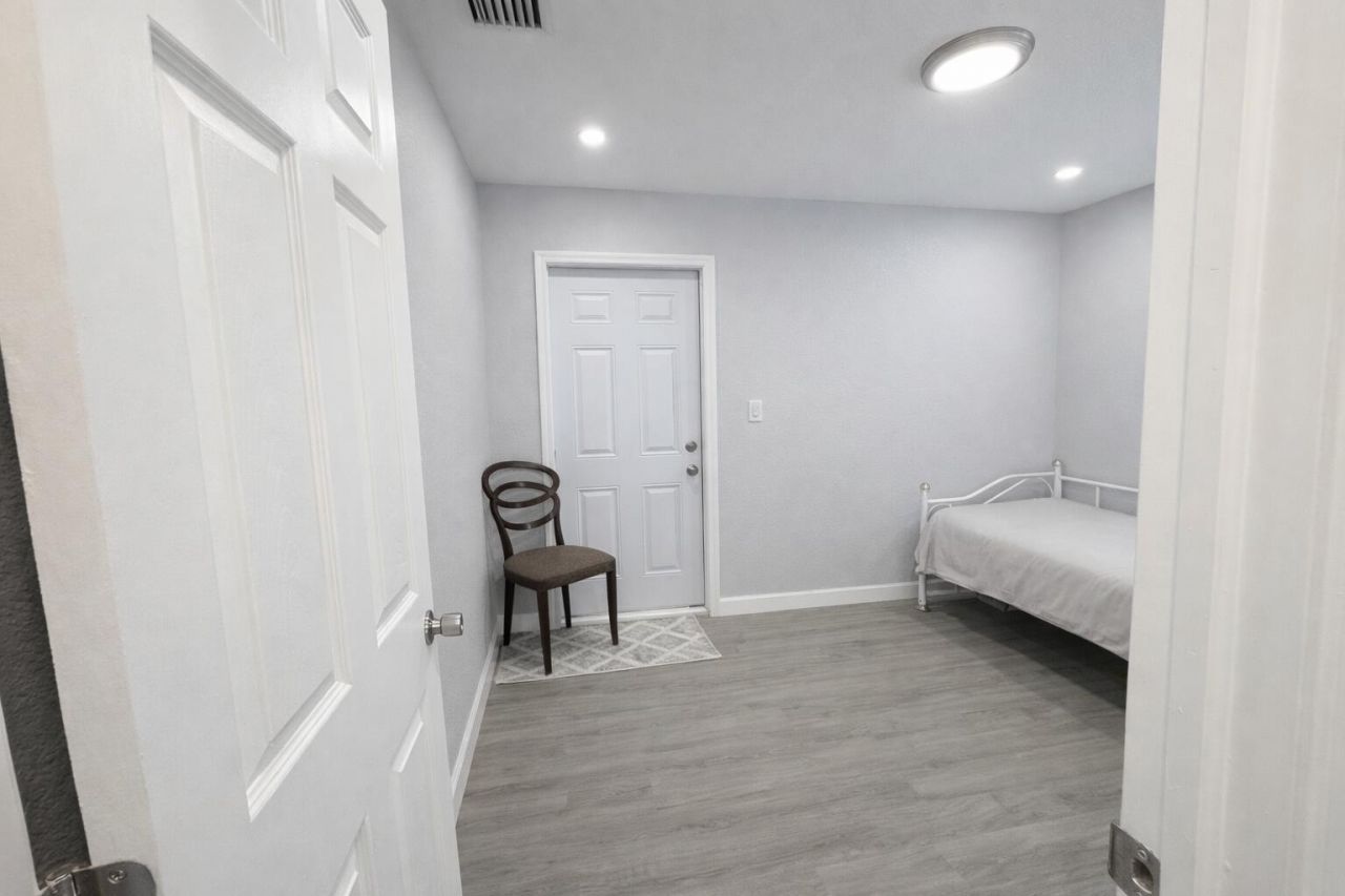 1381 W 1st Street, Riviera Beach, FL 33404 Photo