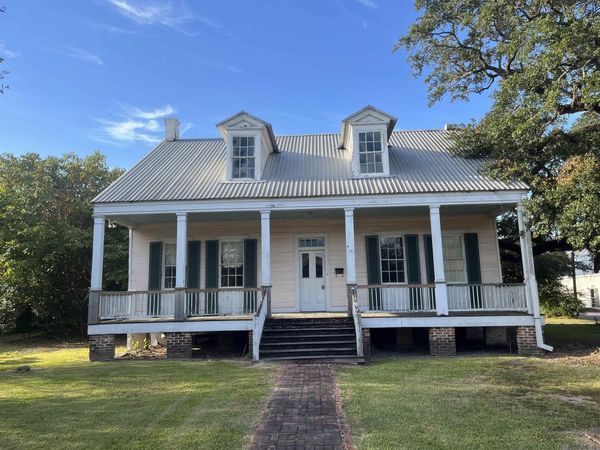 58060 Court St, Plaquemine, LA 70764