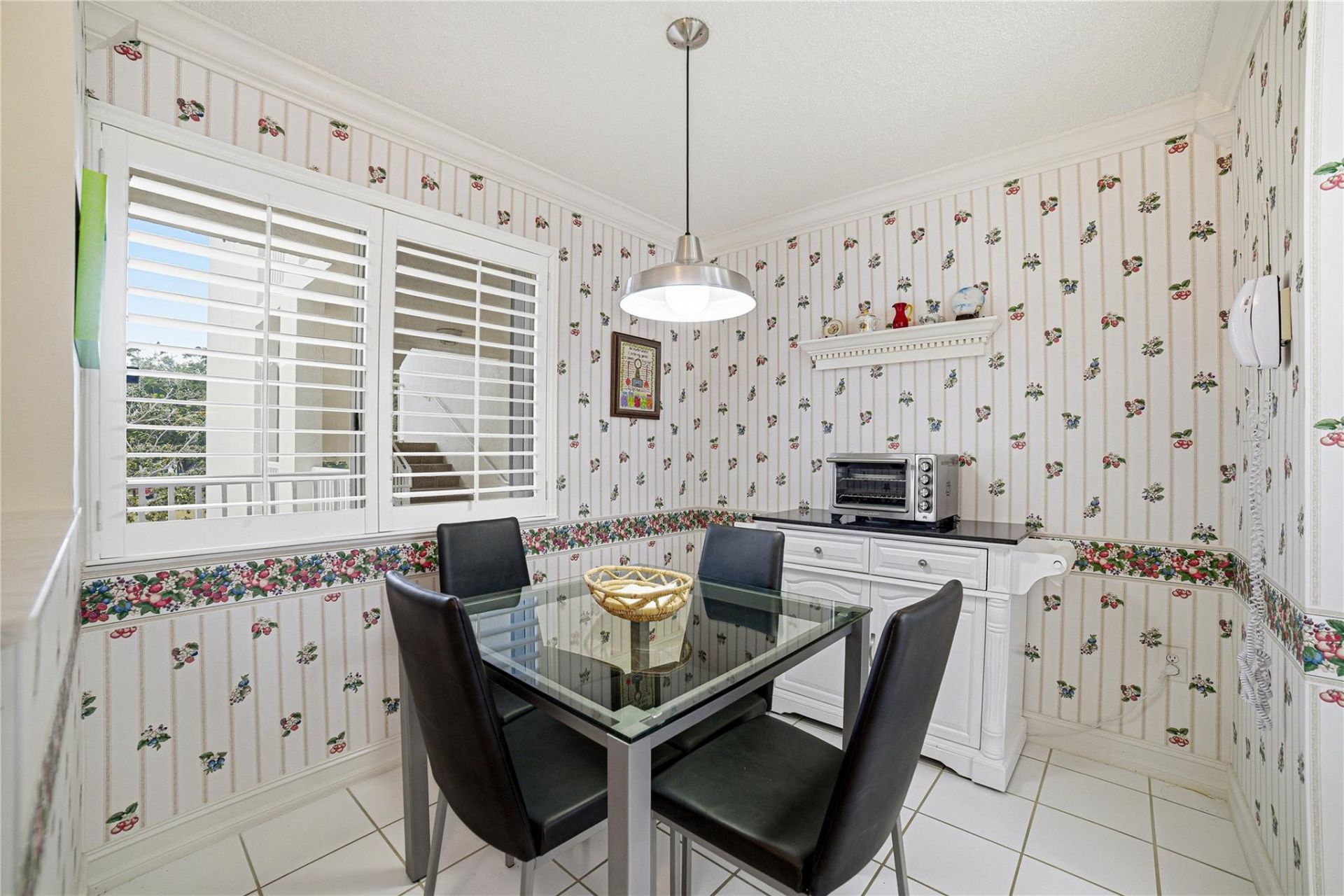 7770 Trent Drive, Unit 302, Fort Lauderdale, FL 33321 Photo