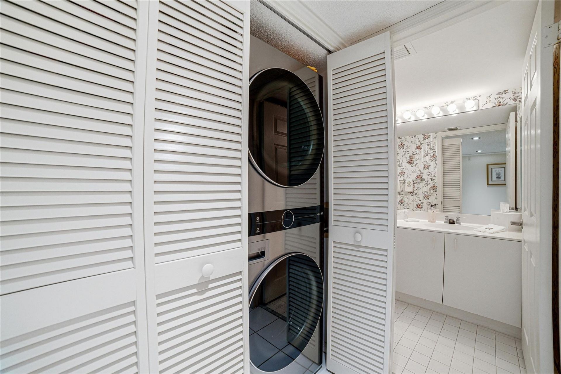 7770 Trent Drive, Unit 302, Fort Lauderdale, FL 33321 Photo