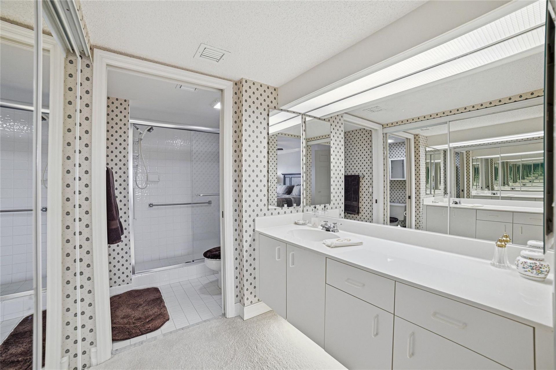 7770 Trent Drive, Unit 302, Fort Lauderdale, FL 33321 Photo