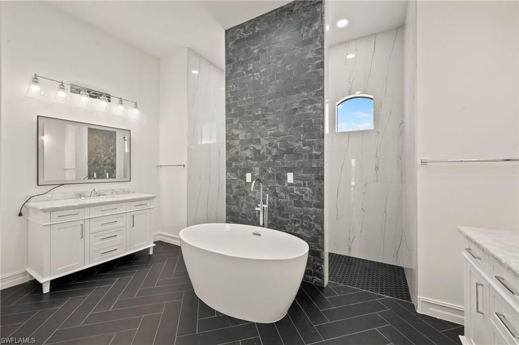 1707 NW 34th Ave, Cape Coral, FL 33993 Photo