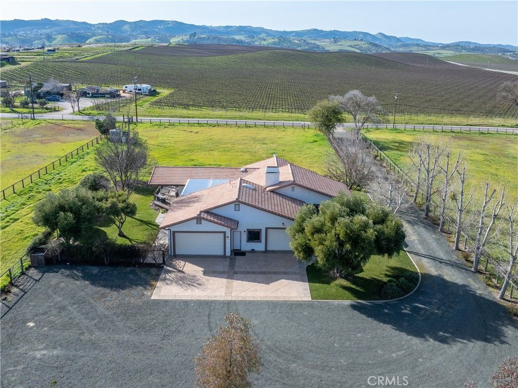 3870 Buena Vista Dr, Paso Robles, CA 93446 Main Photo