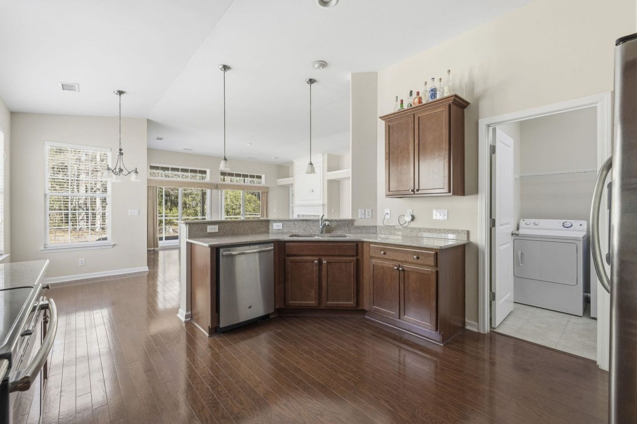 250 Carolina Crossing Blvd. Photo 12