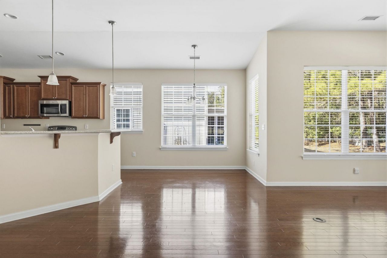 250 Carolina Crossing Blvd. Photo 14