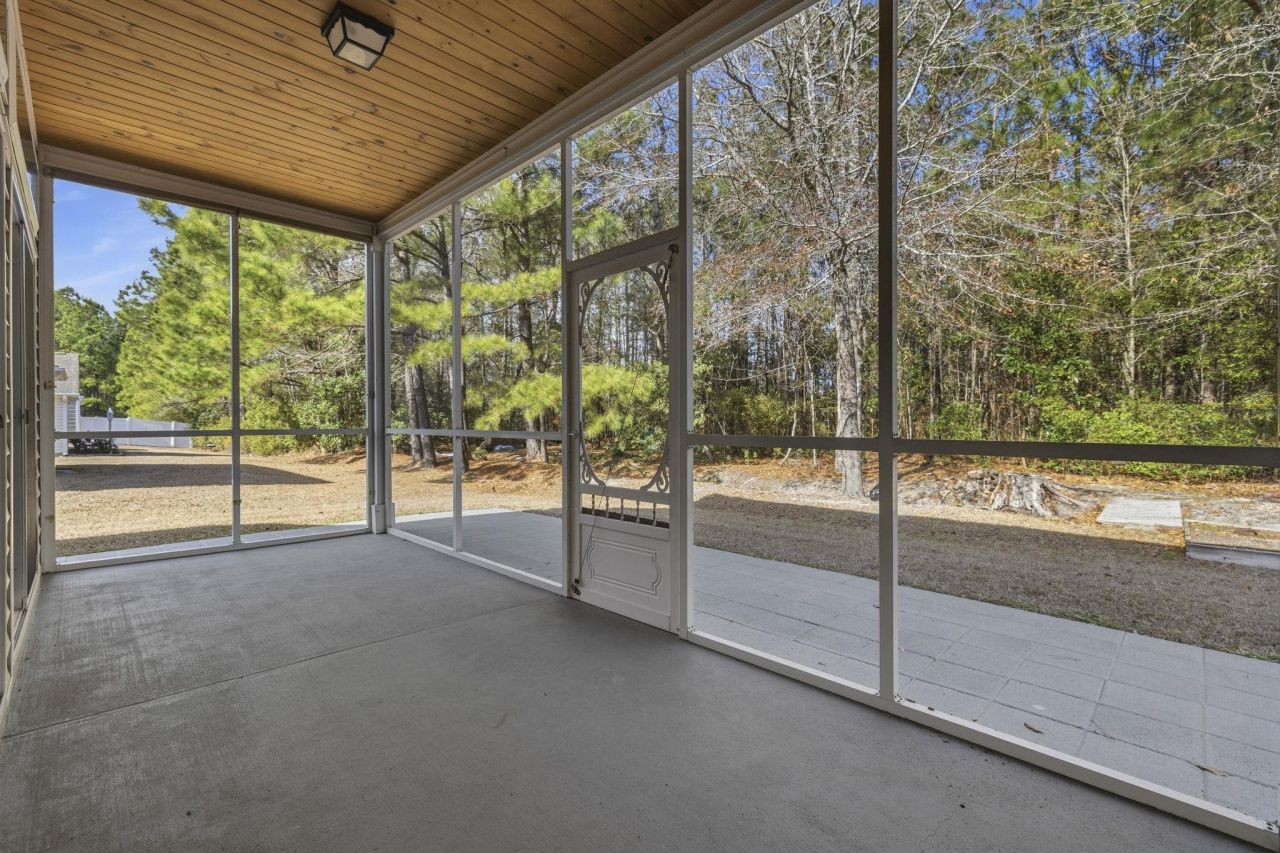 250 Carolina Crossing Blvd. Photo 28