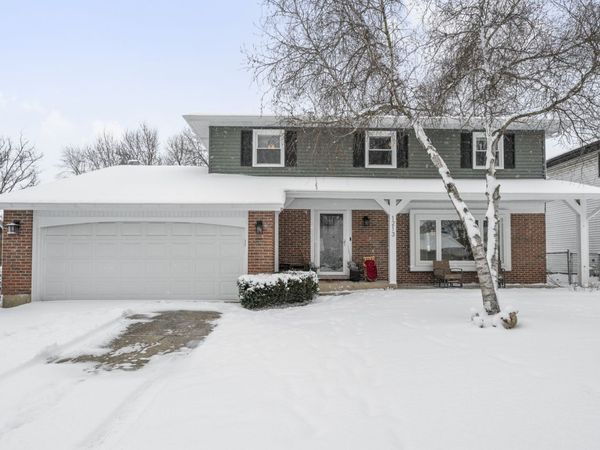 1213 Selwyn Lane, Buffalo Grove, IL 60089