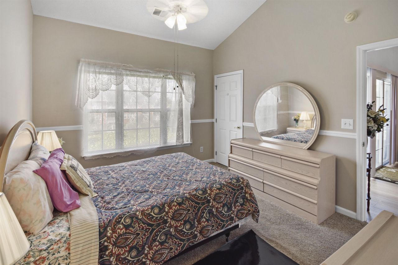 3923 Gladiola Ct. Photo 13