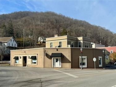 Main St , Hot Springs, VA 24445