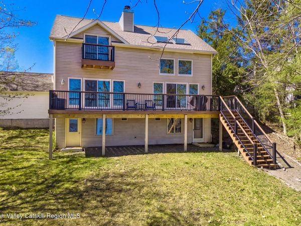 28 Juniper Lane, Athens, NY 12015