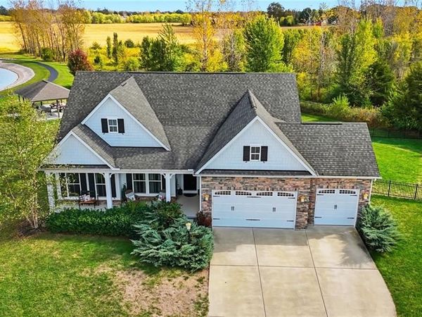 3318 Heatherstone Drive, Troy, OH 45373