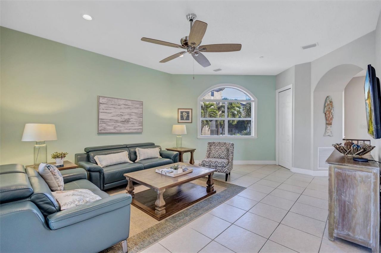 436 Canal Road, Unit A, Sarasota, FL 34242 Photo