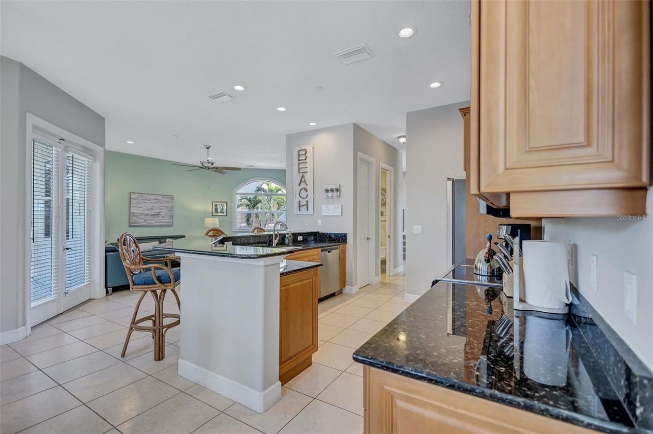 436 Canal Road, Unit A, Sarasota, FL 34242 Photo