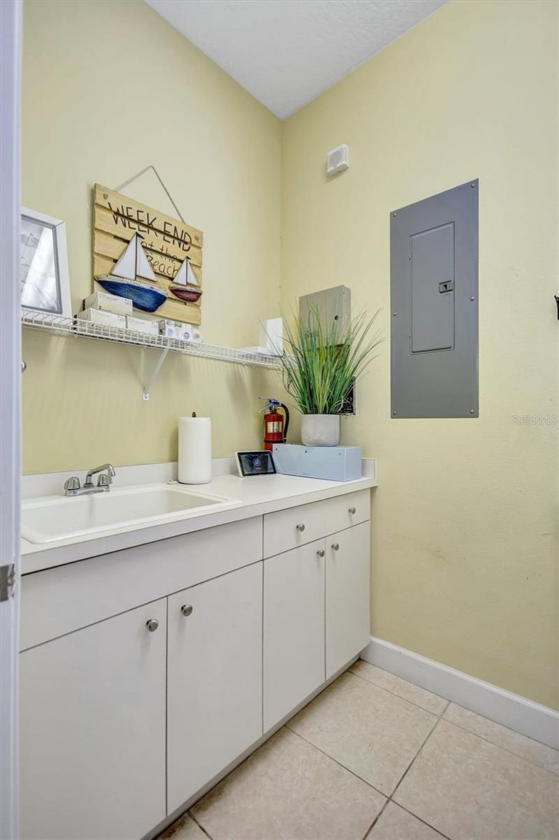 436 Canal Road, Unit A, Sarasota, FL 34242 Photo