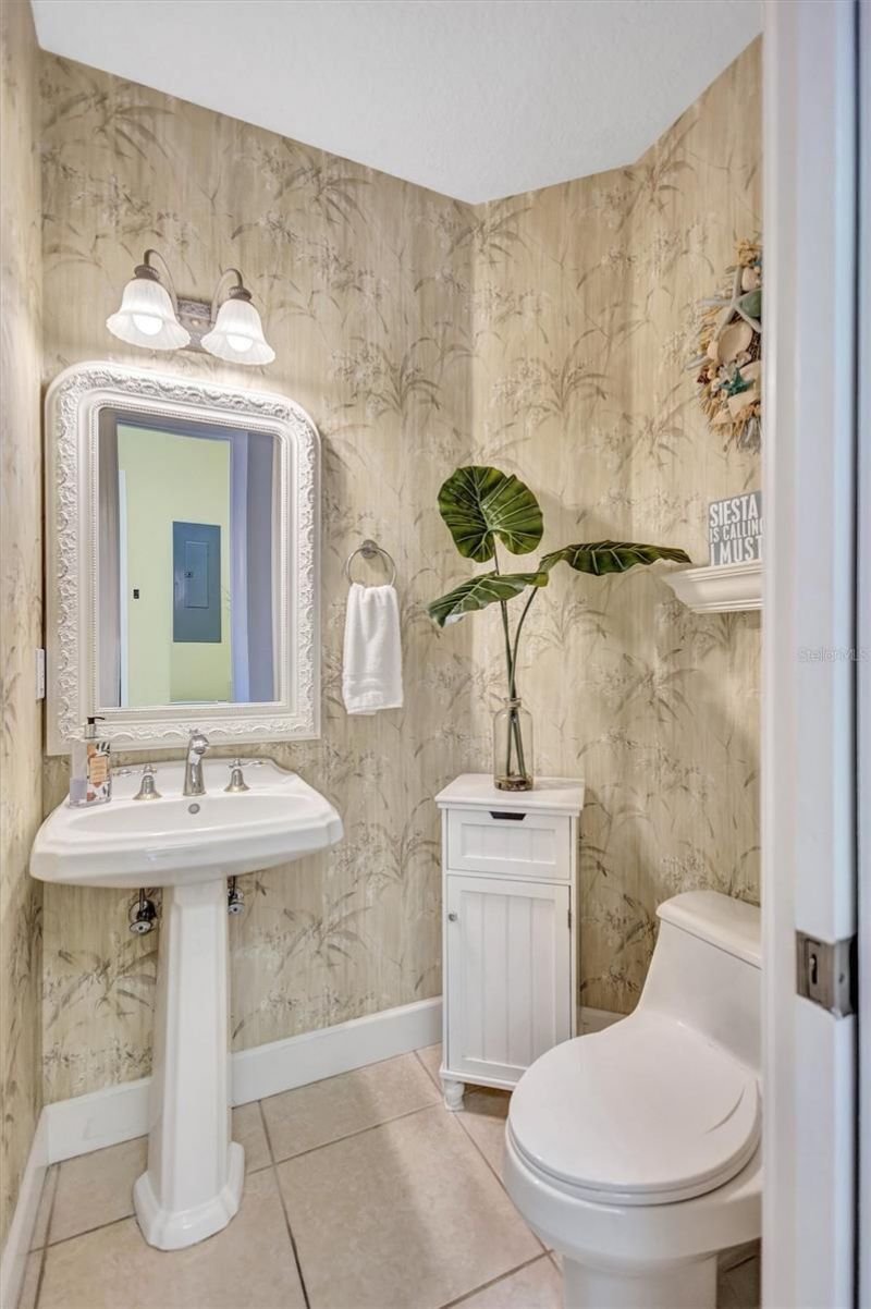 436 Canal Road, Unit A, Sarasota, FL 34242 Photo