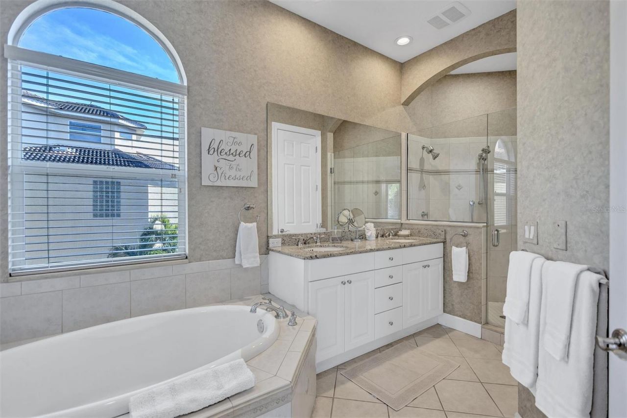 436 Canal Road, Unit A, Sarasota, FL 34242 Photo