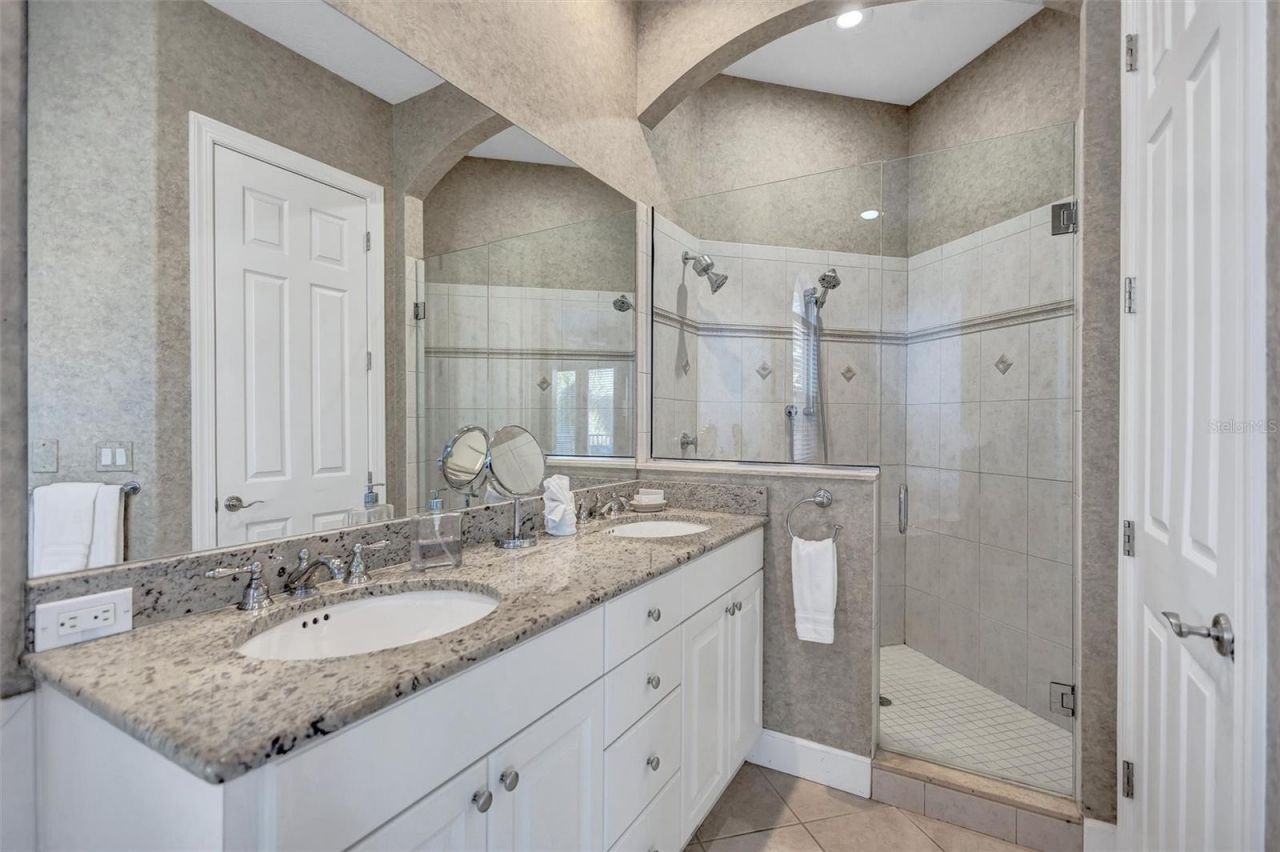 436 Canal Road, Unit A, Sarasota, FL 34242 Photo