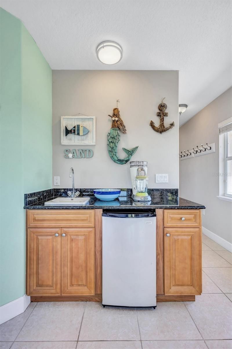 436 Canal Road, Unit A, Sarasota, FL 34242 Photo