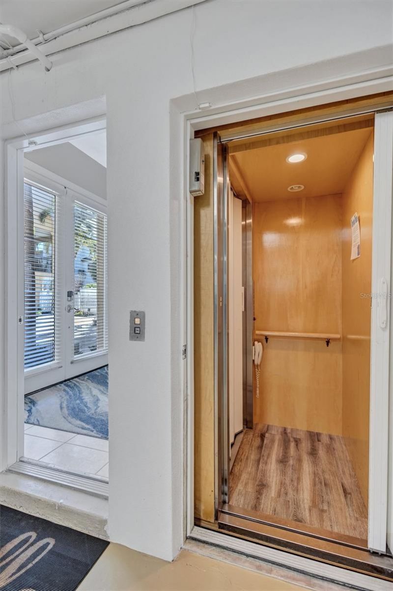 436 Canal Road, Unit A, Sarasota, FL 34242 Photo