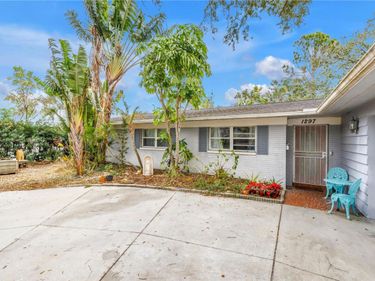 1297 EDEN ISLE BOULEVARD NE, ST PETERSBURG, FL 33702