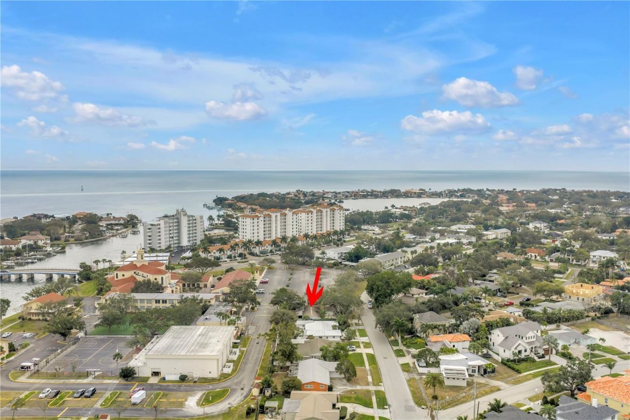 1297 Eden Isle Boulevard Ne, Saint Petersburg, FL 33702 Photo