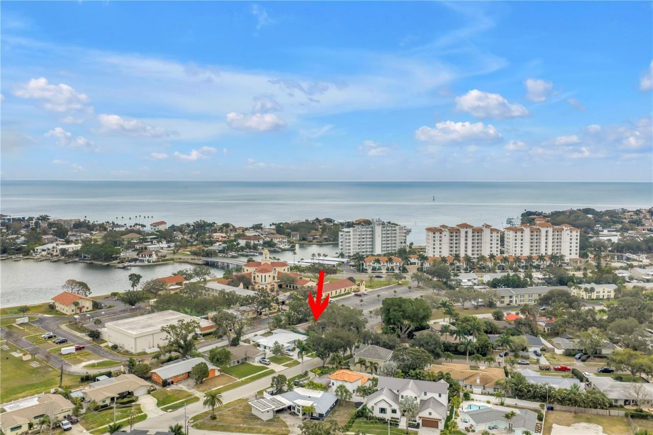 1297 Eden Isle Boulevard Ne, Saint Petersburg, FL 33702 Photo