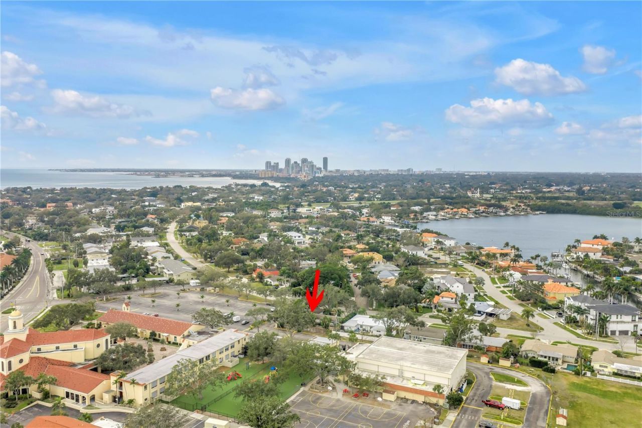 1297 Eden Isle Boulevard Ne, Saint Petersburg, FL 33702 Photo