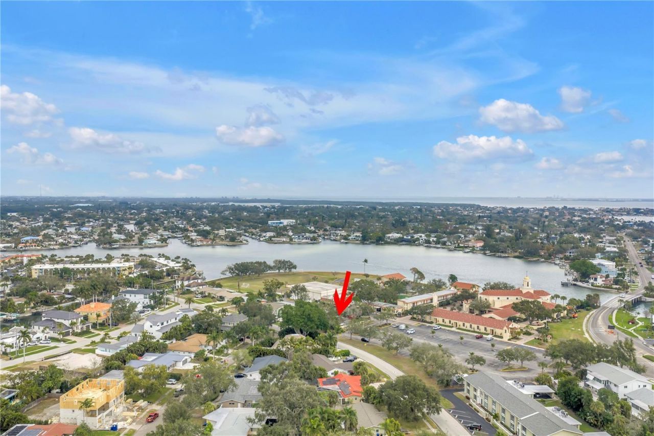1297 Eden Isle Boulevard Ne, Saint Petersburg, FL 33702 Photo