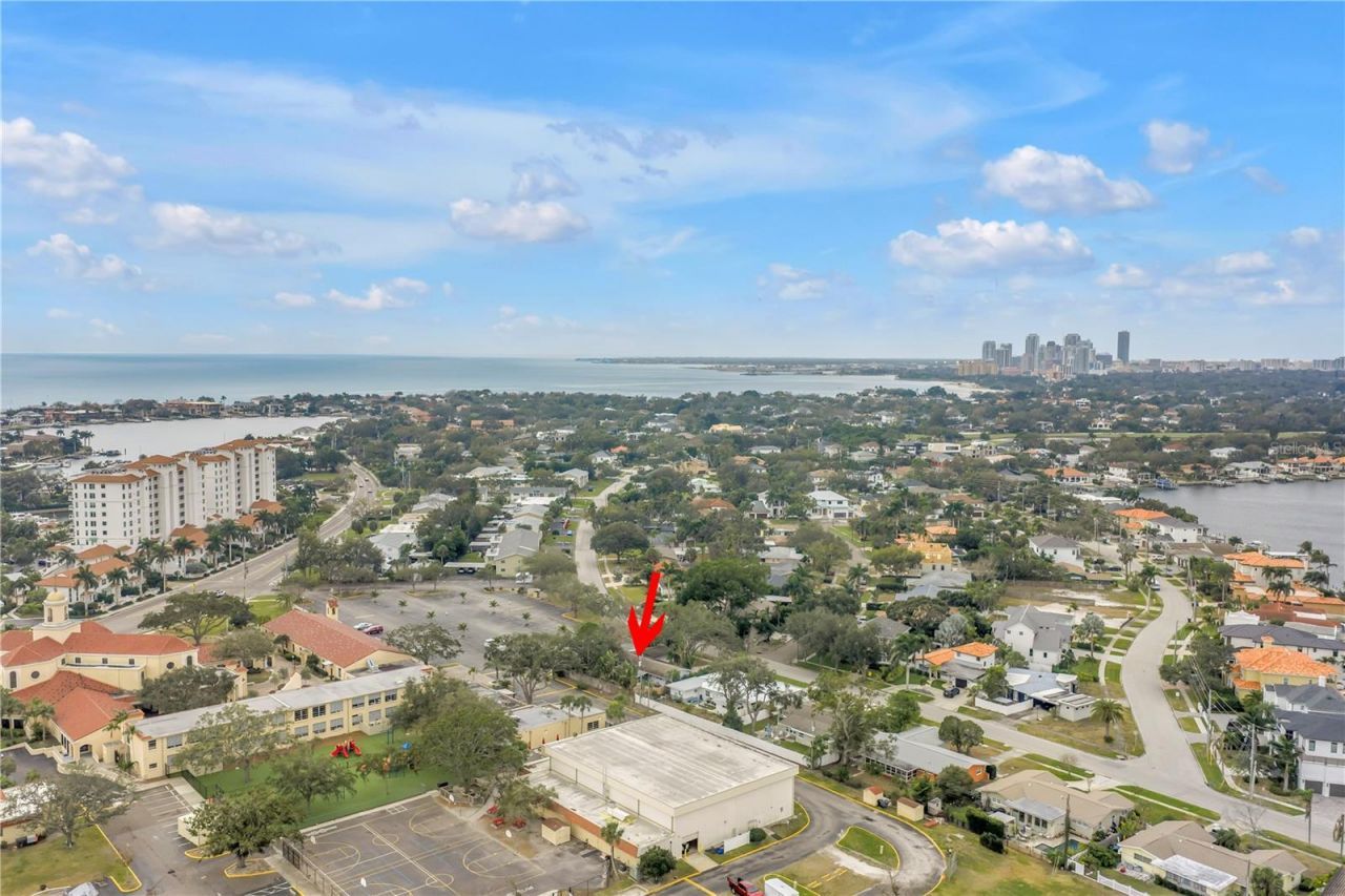 1297 Eden Isle Boulevard Ne, Saint Petersburg, FL 33702 Photo