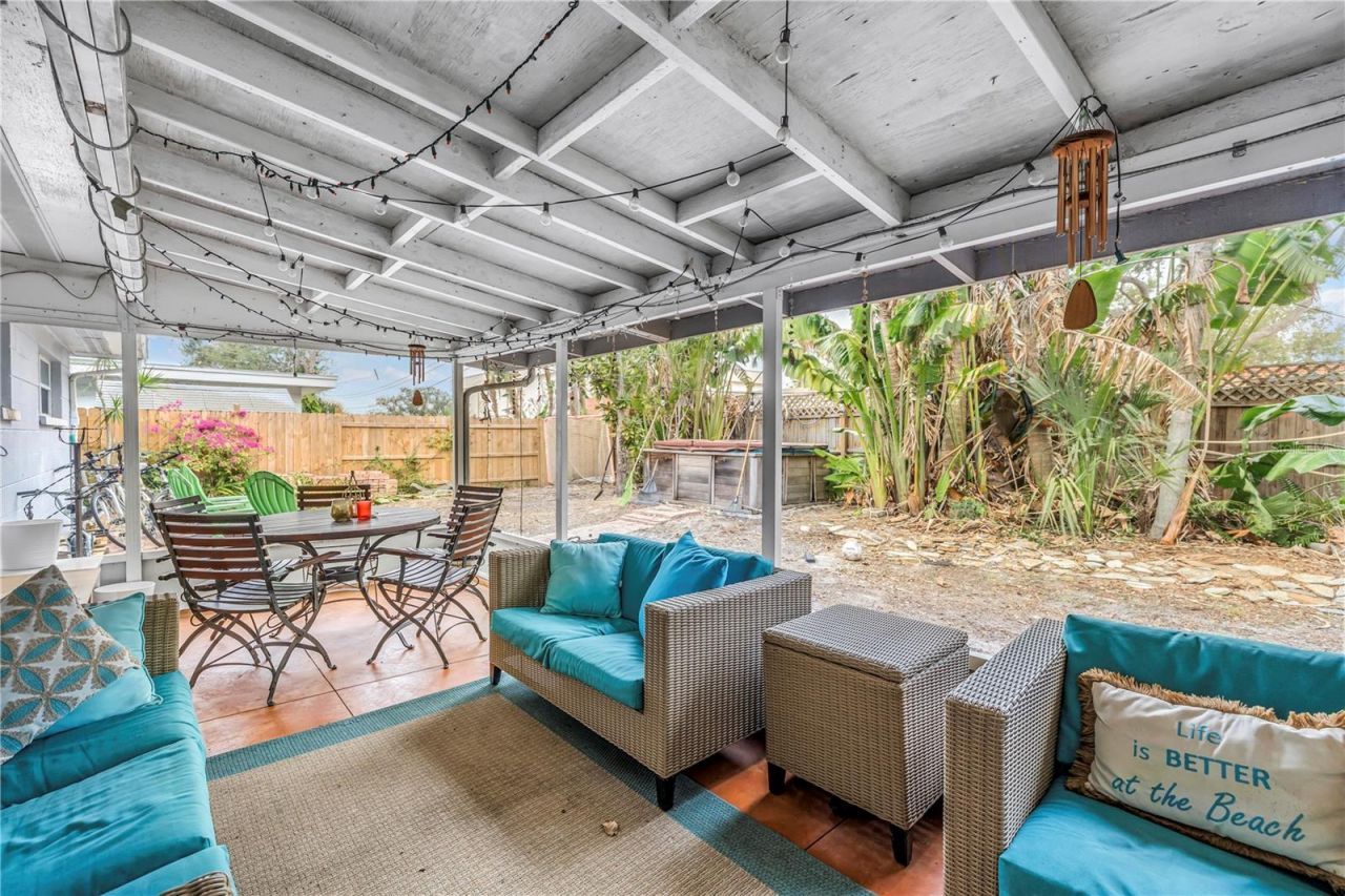 1297 Eden Isle Boulevard Ne, Saint Petersburg, FL 33702 Photo