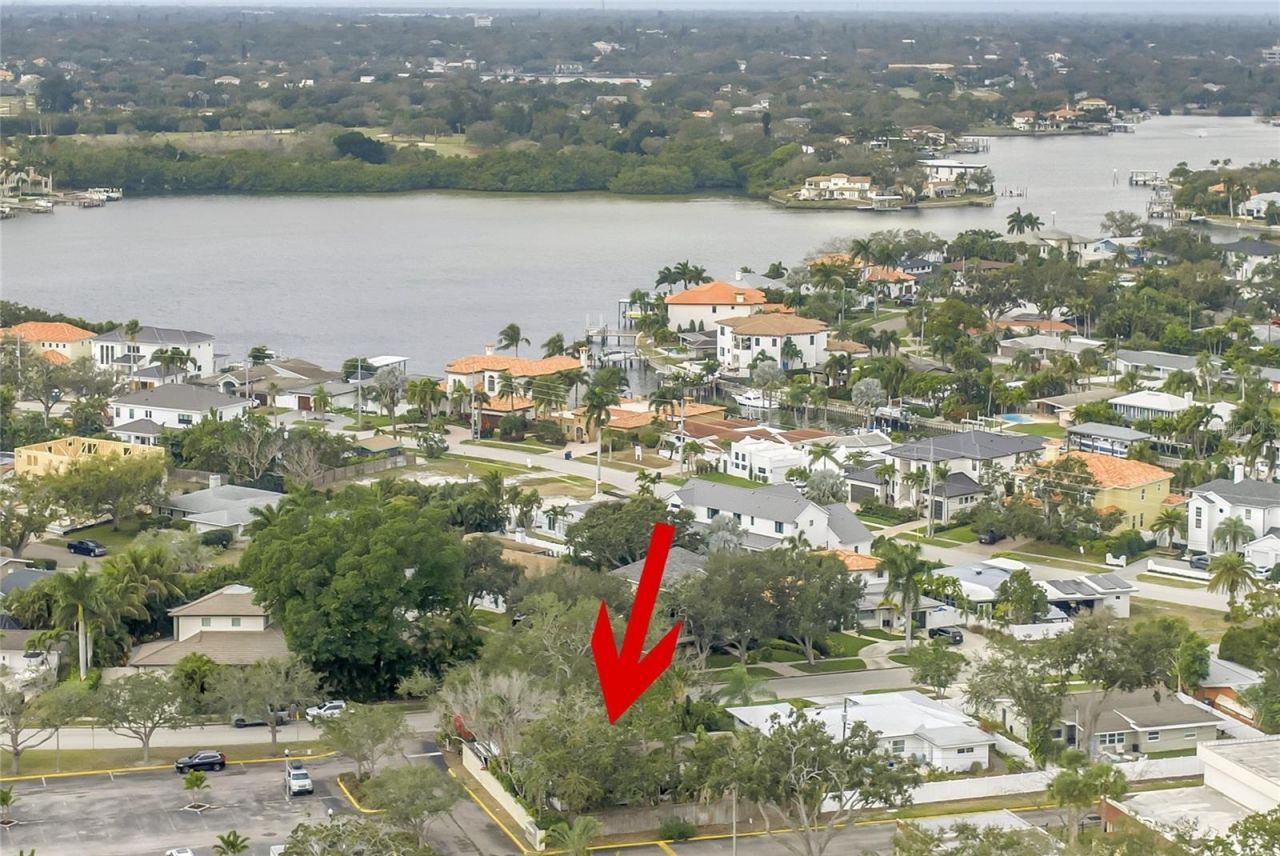 1297 Eden Isle Boulevard Ne, Saint Petersburg, FL 33702 Photo