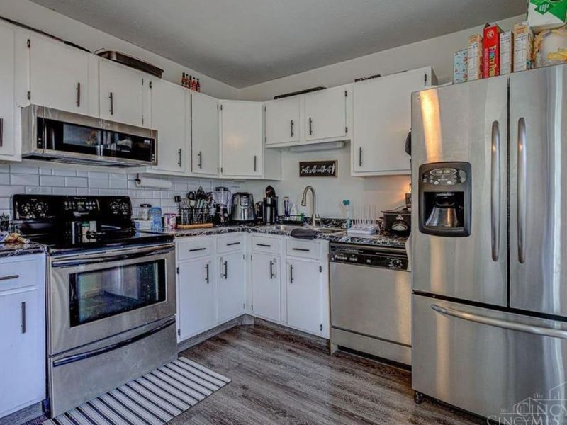 1808 Waynebrook Drive, Middletown, OH 45044 Photo 12