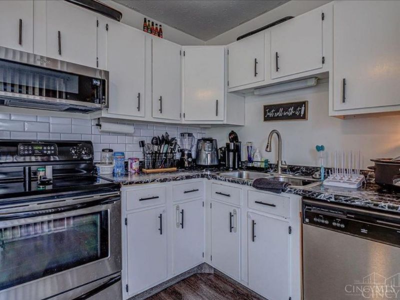 1808 Waynebrook Drive, Middletown, OH 45044 Photo 13