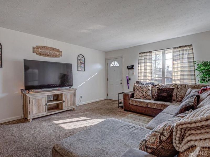 1808 Waynebrook Drive, Middletown, OH 45044 Photo 4