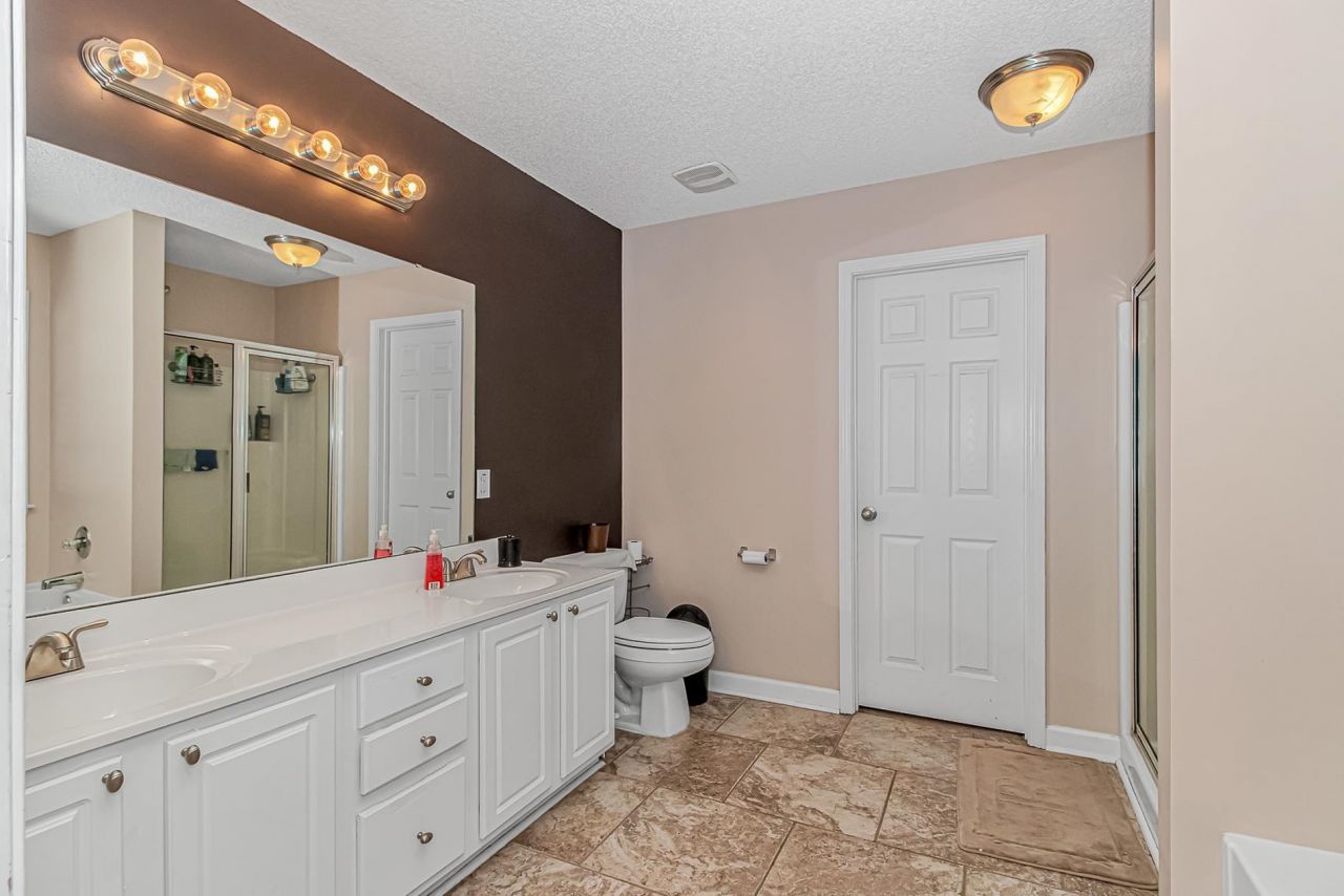 143 Clovis Circle Photo 11