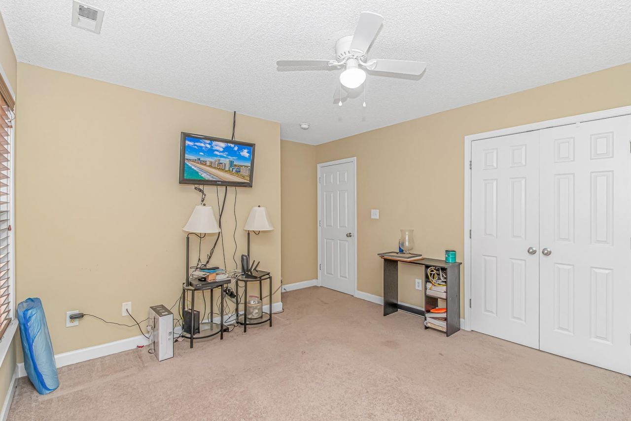 143 Clovis Circle Photo 19