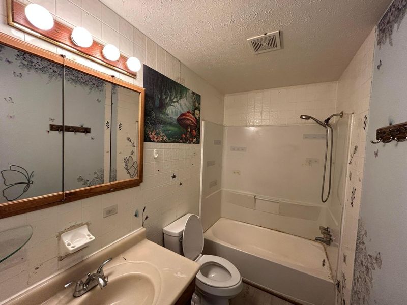 1329 Birch Drive, Columbus, OH 43223 Photo 6