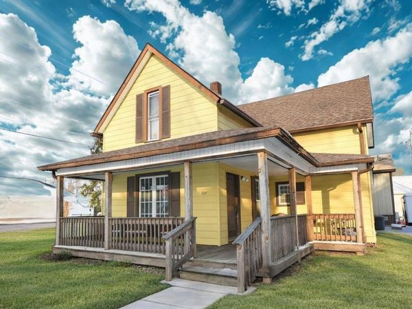 215 N Adams Street, Boswell, IN 47921