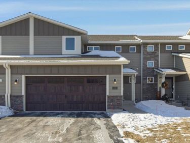 10786 Retreat Lane, Woodbury, MN 55129