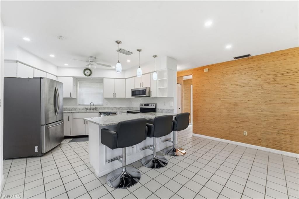 4 E Greens Cir, Lehigh Acres, FL 33936 Photo