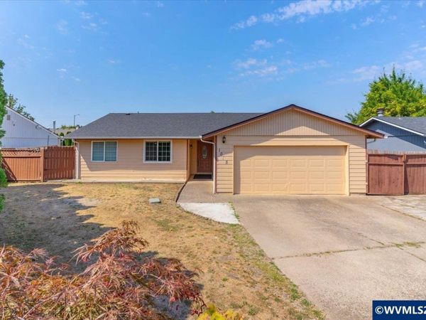 1035 Sparrow Dr NE, Salem, OR 97301