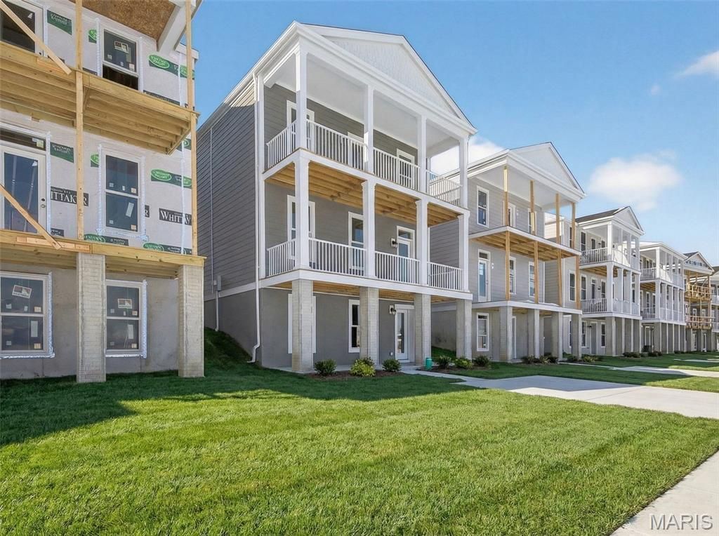 238 Marais Temps Clair Way, Saint Charles, MO 63301 Main Photo