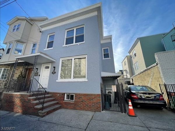 332 Lafayette St, Newark, NJ 07105