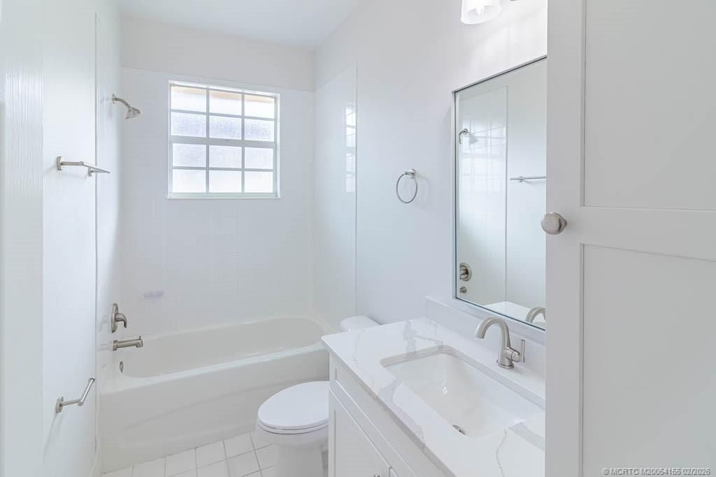 356 SE Bloxham Way, Stuart, FL 34997 Photo