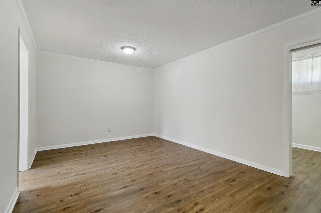 6905 Cleaton Road  Photo 11