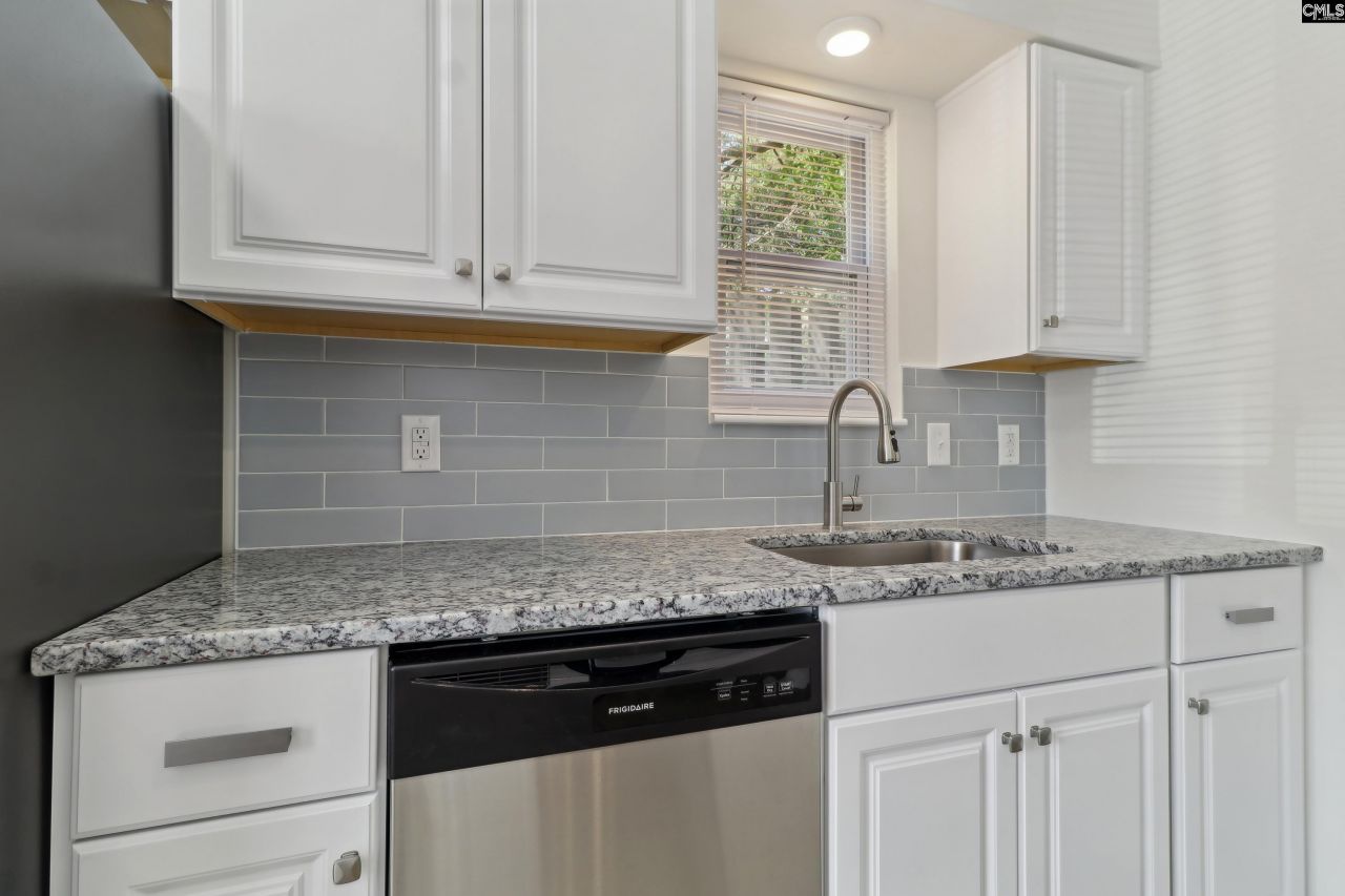 6905 Cleaton Road  Photo 6