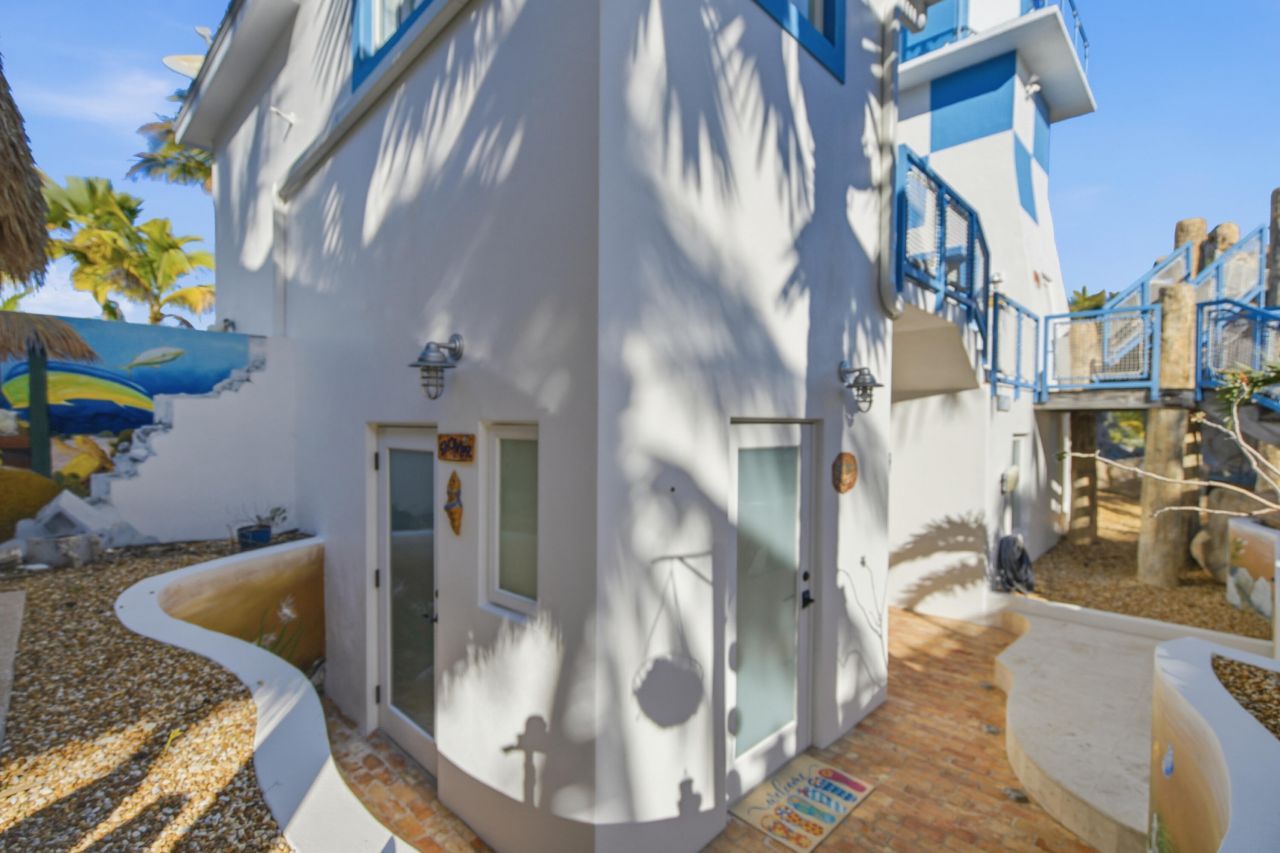 101 Oleander Circle, Key Largo, FL 33037 Photo